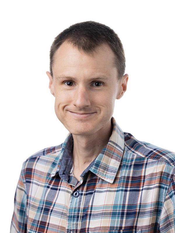 Dr Gavin Garland